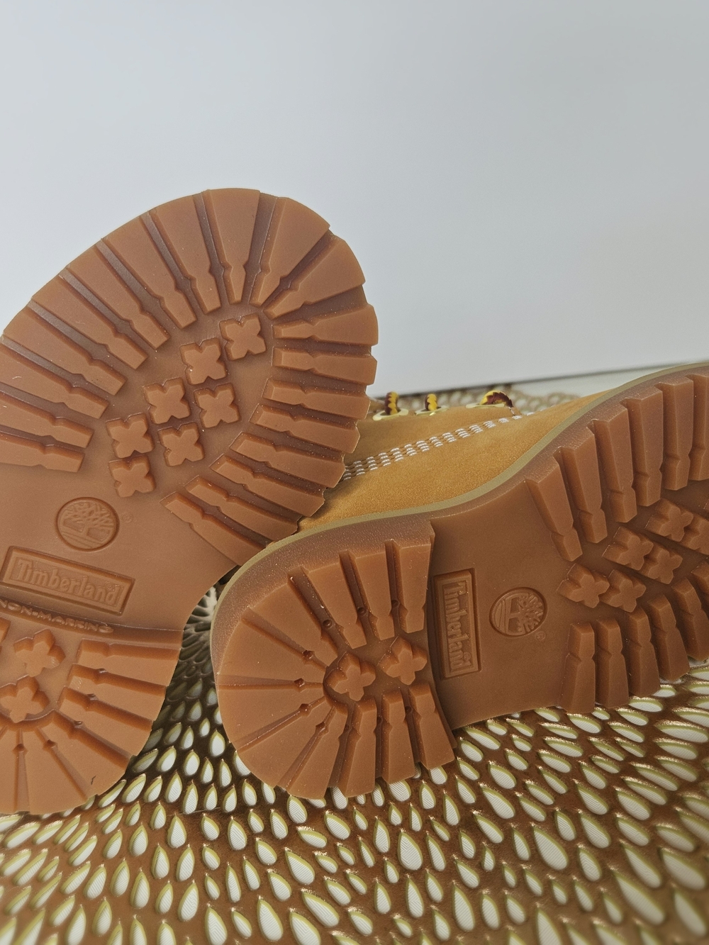 ​Timberland Premium 6-Inch Lace Waterproof Boot Wheat Toddler Size 4 - Picture 9 of 9